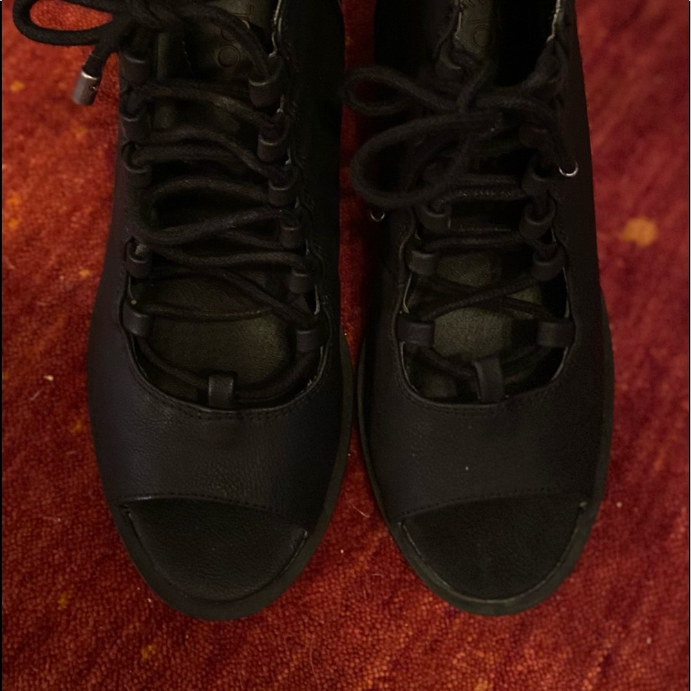 Me too Black lace-up boots